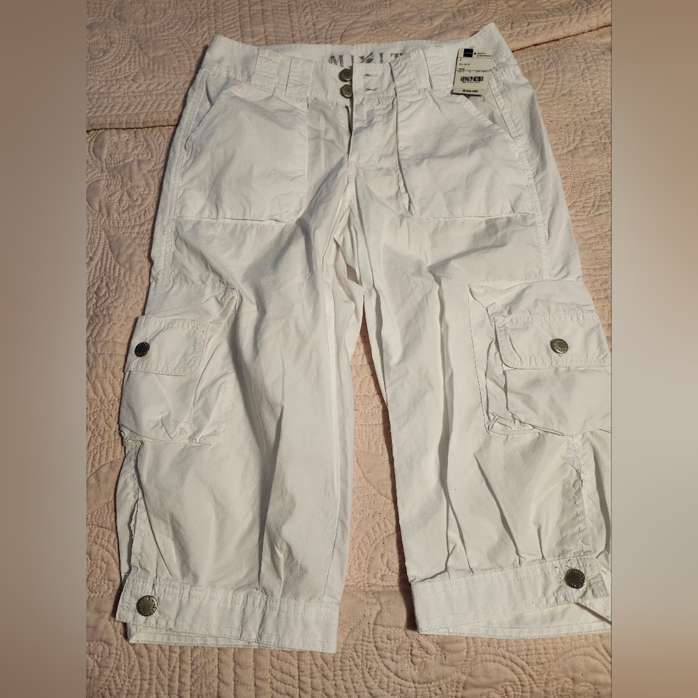Military Capri